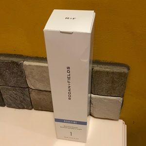 New Rodan + Fields Redefine Daily Clay Cleanser